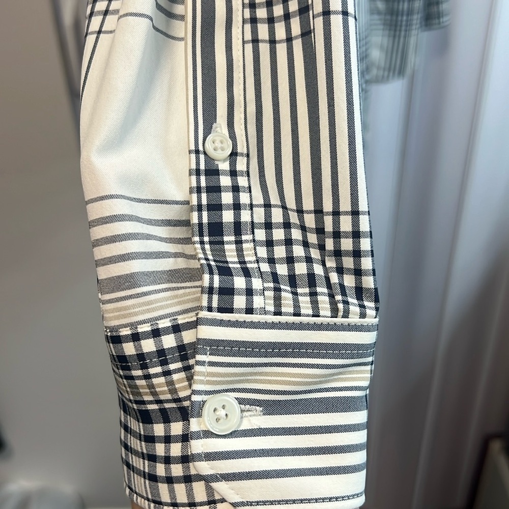 [Express] Men’s Performance Slim Dress Shirt - Picture 5 of 7